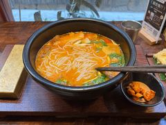 -银米·云南传统过桥米线(双廊黑金冠店)