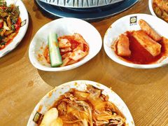 -喇喇排骨火锅·传统韩式脊骨汤(望京西园总店)