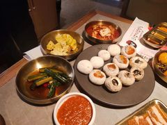 -草家酱蟹炭火烤肉店(珲春南路一店)
