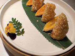 咸蛋黄卷-心南北  新派粤菜·点心(南北茶点泰安合胜店)