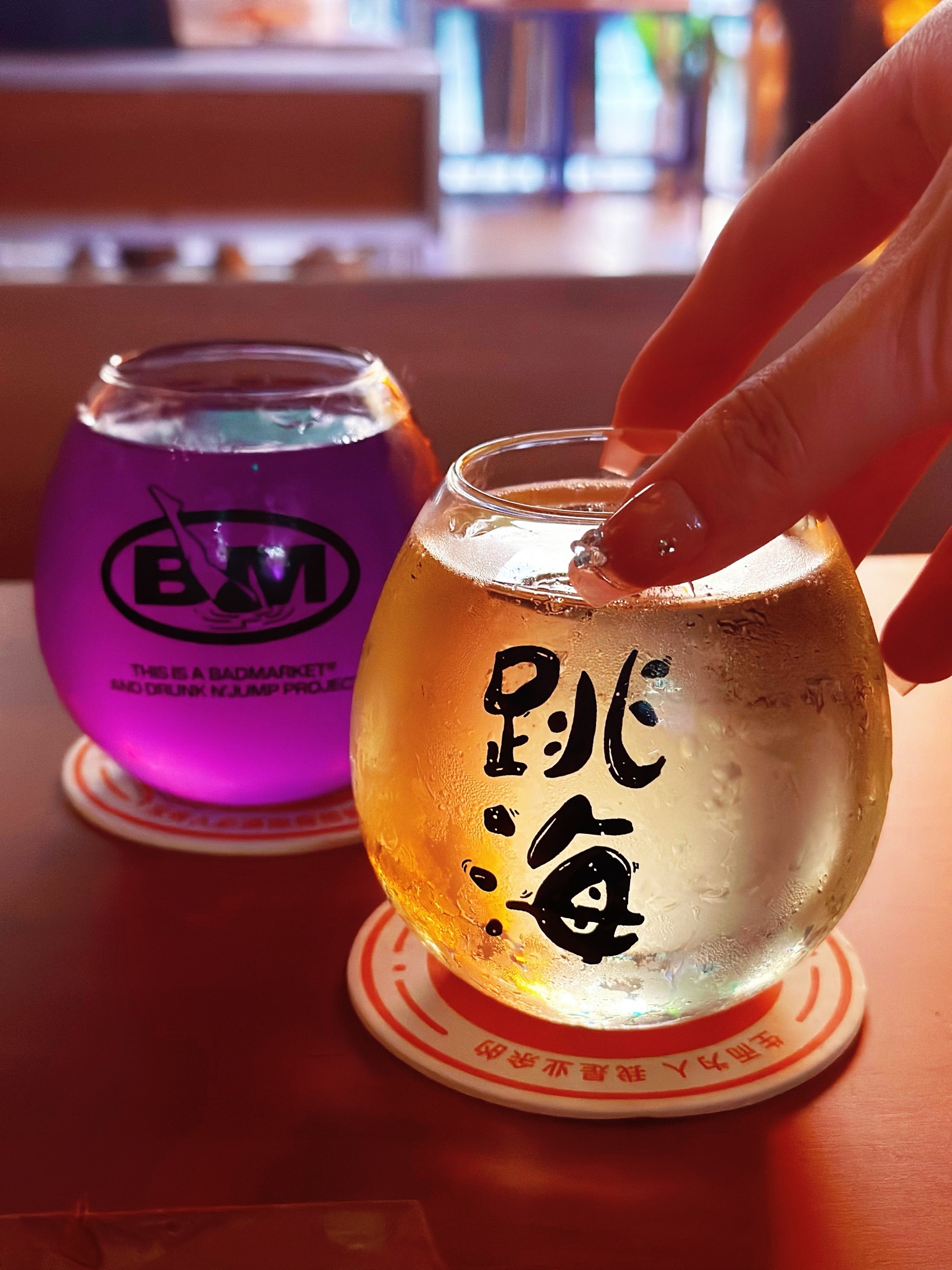 👮🏻‍♂️阿sir‼️新街口今晚有人跳海啊‼️