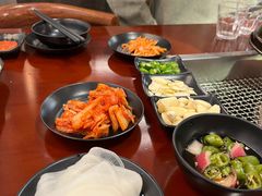 小菜-肉甲韩国木炭烤肉(新壹街1店)