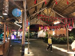 -茅草房·河畔园林火锅