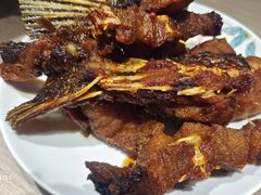 -梅记大块头爆鱼店(乍浦路店)