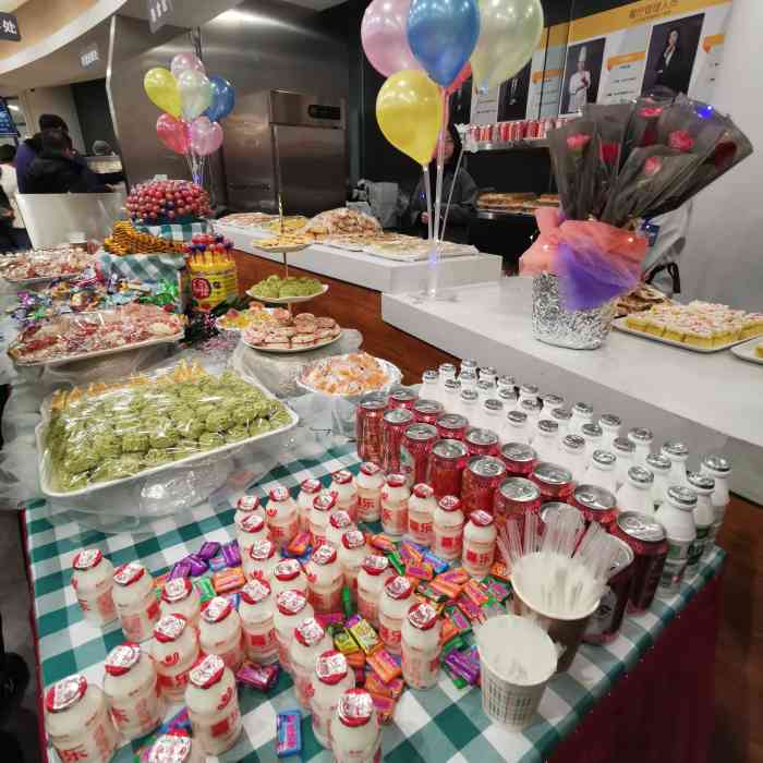 环境:快手食堂好 吃啥都管饱