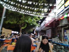 -老东镇啤酒屋海鲜加工·蒸汽海鲜·海鲜烧烤(台东店)