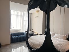 -Ting无边际江景酒店(重庆解放碑云端之眼店)