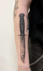 -SNOW TATTOO STUDIO