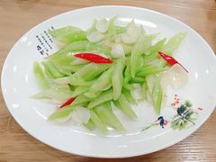 西芹百合-老苏州大客堂·苏帮菜·松鼠桂鱼·苏州传统小吃(观前街人民商场店)