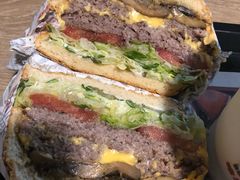-The Habit Burger Grill 哈比特汉堡(复兴soho店)