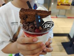 草莓配红丝绒蛋糕冰淇淋-DQ·蛋糕·冰淇淋(印象城店)