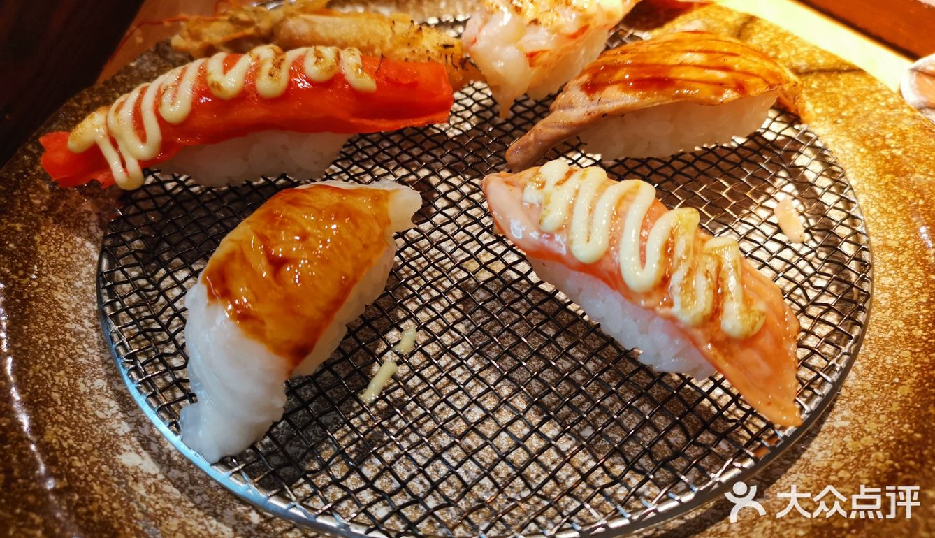 春天来了！🌿就该来一盘三文鱼🍣