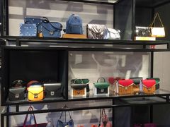-MCM(比斯特上海购物村店)