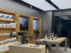 -DJI大疆(深圳华强北曼哈授权体验店)