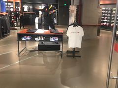 -耐克(恒隆广场店)