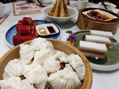 蜜汁叉烧包-赏点粤式点心(广州塔店)