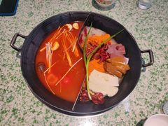 -肖婷姐大铁锅重庆火锅(南湖店)