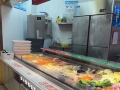 -红渡小香·牛肉麻辣香锅(车站南路店)