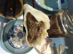-老新隆牛肉锅贴(新街口店)