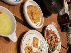 -云海肴·汽锅鸡·云南菜(天山百盛优客店)