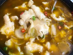 -有红鸡毛店·川菜(建设路店)