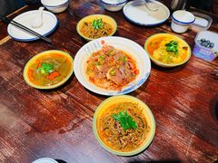 -蓝田九大碗民俗食府(蓝田店)