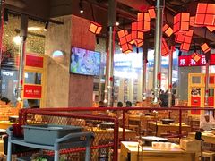 大堂-么肆烤肉·中式自助·烤肉大排档(街道口季佳PAI店)