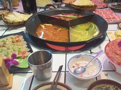 -巴卤社老火锅(财富店)