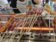 -哈尔滨小酒馆·鲜肉现穿自助烧烤(康新花园店)