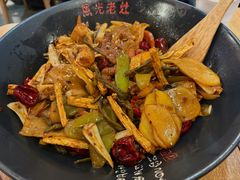 -风光老灶麻辣香锅(大成路翠微百货店)
