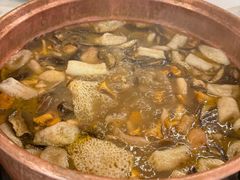 -菌海森林·非遗野生菌火锅(西山区滇池路摩根道店)