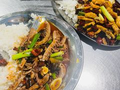 -夜夜香特色板筋盖饭