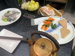 -得意咚瓜·顺德鱼生·冬瓜火锅(深圳首店)