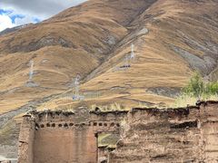 -比如骷髅墙景区