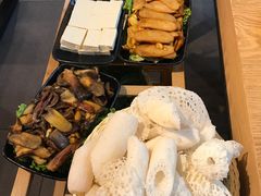 -菌海森林·非遗野生菌火锅(西山区滇池路摩根道店)