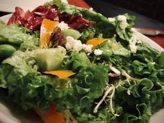 现切混合蔬菜沙拉-WOLFGANG PUCK KITCHEN & BAR(迪士尼小镇店)