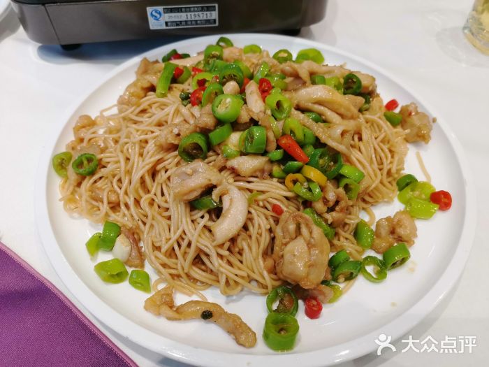凯鸽酒楼•雁北民间菜(华北星店)鲜椒鸡捞面图片