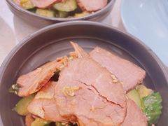 酱牛肉拌黄瓜-韩时烤肉(枫蓝店)