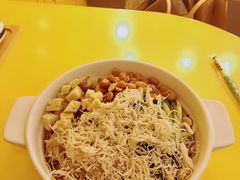 麻辣鸡丝凉皮卷-嗨皮儿·现蒸面皮(抄纸巷店)
