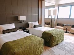 -上海滴水湖皇冠假日酒店