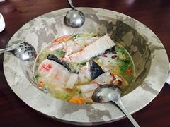-姚记抚仙湖野生菌石锅鱼庄