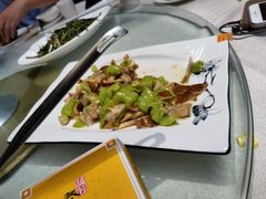 -蔼若春.传承三十年云南菜(金碧公园店)