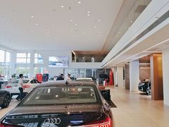 -上海冠松华奥奥迪4S店(张江店)
