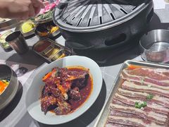 -草家酱蟹炭火烤肉店(珲春南路一店)
