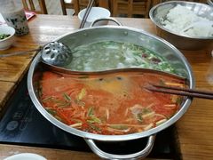 -苗伯妈酸汤火锅
