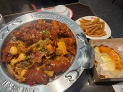 -胖哥俩肉蟹煲(济南世茂国际广场店)