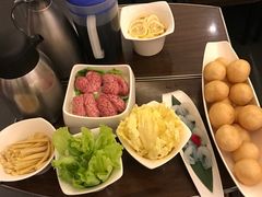 -海底捞火锅鲜切牛肉主题店(长寿路店)