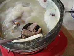 -墨脱石锅椰子鸡•香草鸭•东山羊(大东海店)