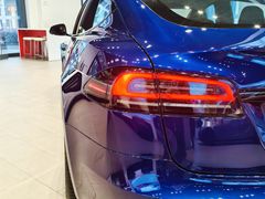 -TESLA 特斯拉(上海太古汇体验店)