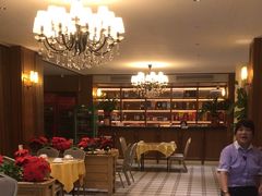 -鹏城人家海鲜酒家·23年老字号(较场尾店)